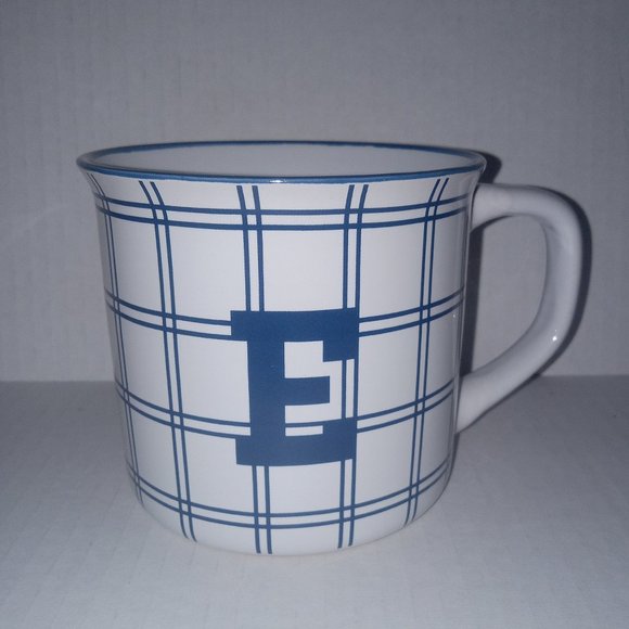 Camper mug with design and letter "E"  16 Fluid oz.  New - Picture 1 of 4